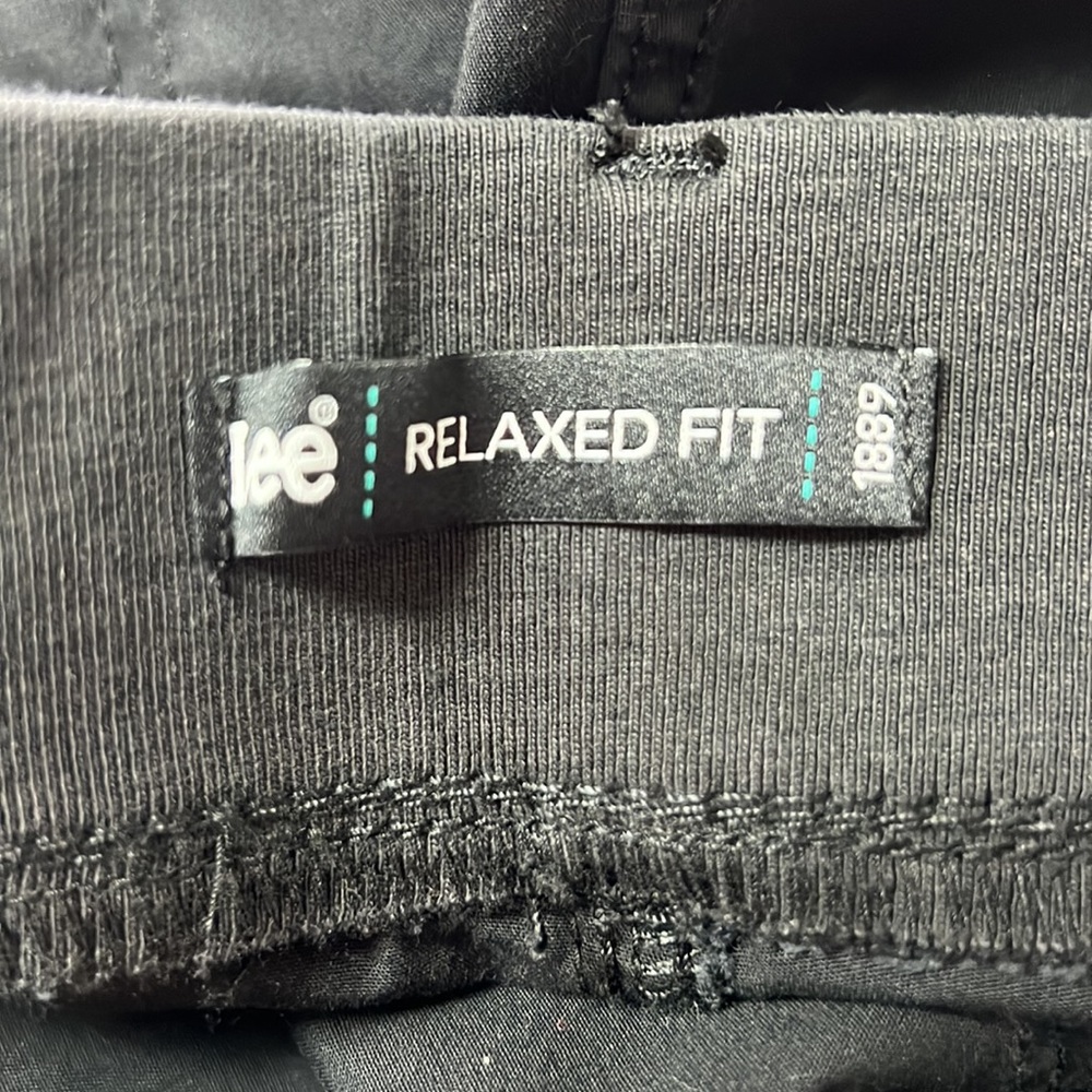 Lee relaxed fit capris - Picture 10 of 11